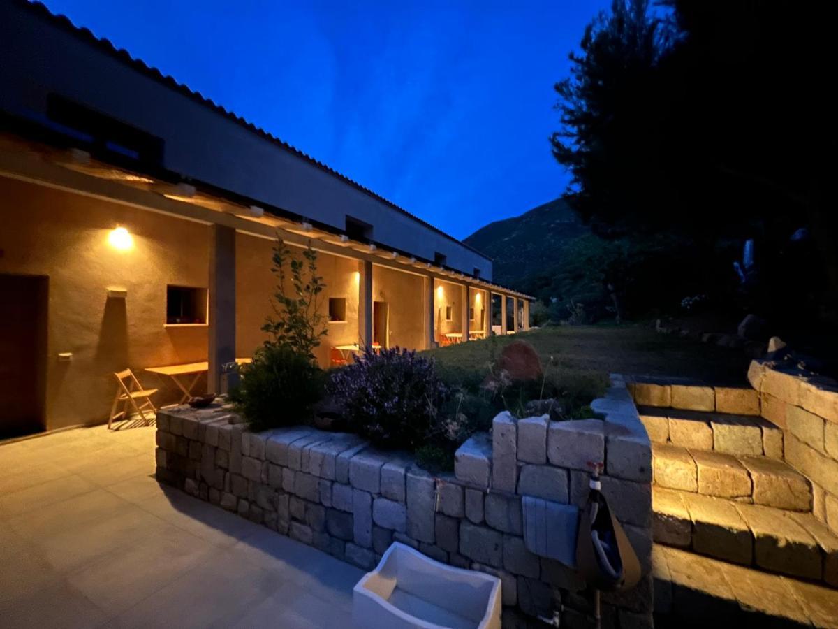 Alelca Domo Bed & Breakfast Buggerru Exterior photo